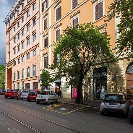The Best Rent - Spacious One-Bedroom Apartment Near Colosseum ローマ エクステリア 写真